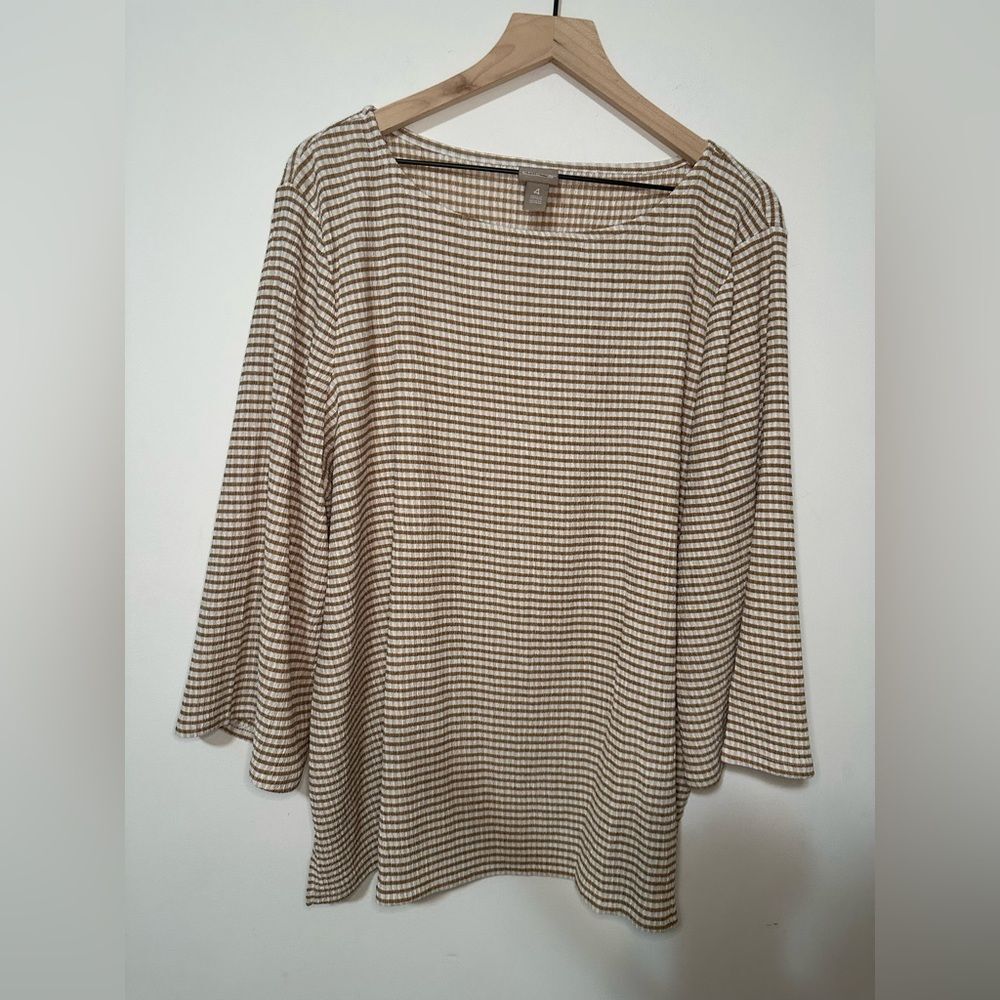 Chico’s Flare Short Sleeve Top SZ 4 V Neck 3/4 Sleeves Stripe Pattern Color Tan